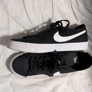 Nike SB BLZR Court Shoes